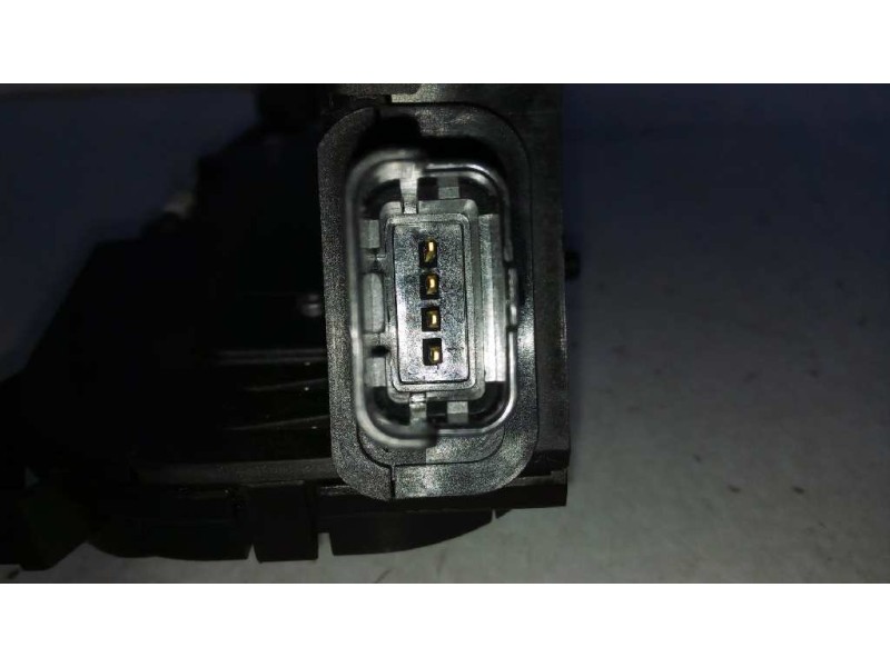 Recambio de cerradura puerta trasera derecha para renault clio iv expression referencia OEM IAM 825001873R 40727203 E1-A1-36-2