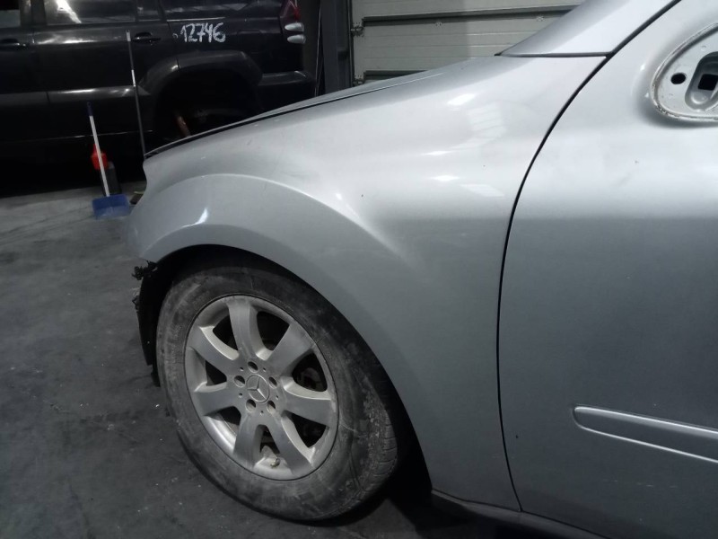 Recambio de aleta delantera izquierda para mercedes-benz clase m (w164) 3.0 cdi cat referencia OEM IAM   