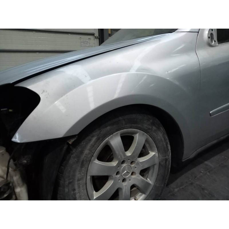 Recambio de aleta delantera izquierda para mercedes-benz clase m (w164) 3.0 cdi cat referencia OEM IAM   