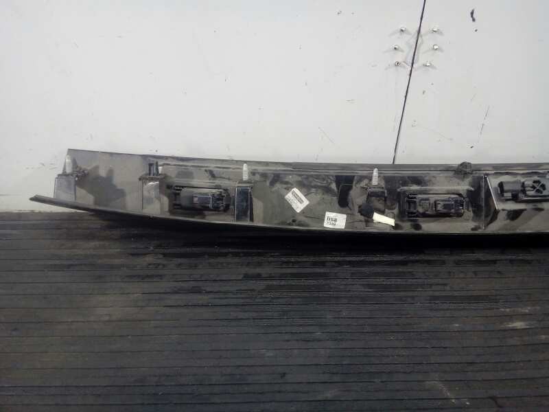 Recambio de maneta exterior porton para land rover discovery 5 referencia OEM IAM HY3240406B  P2-B3-38