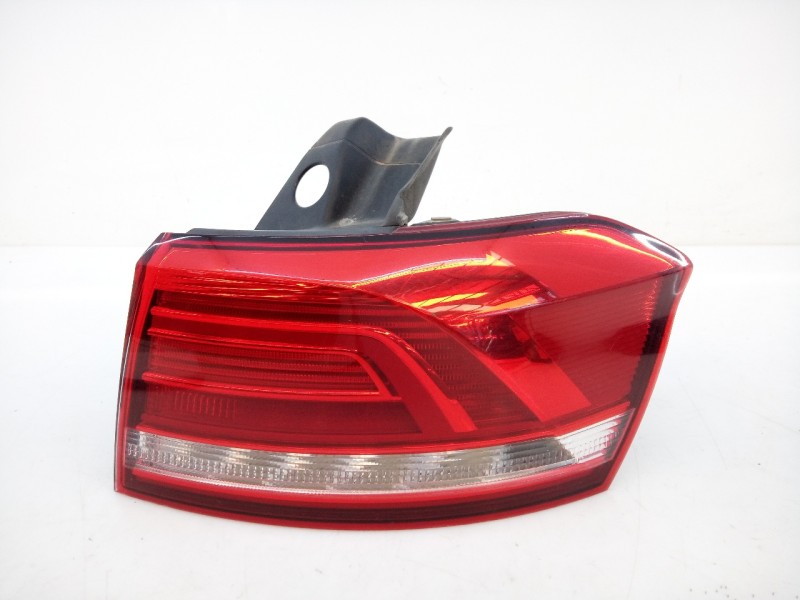 Recambio de piloto trasero derecho para volkswagen passat variant (3g5) advance bmt referencia OEM IAM   E1-B6-27-1