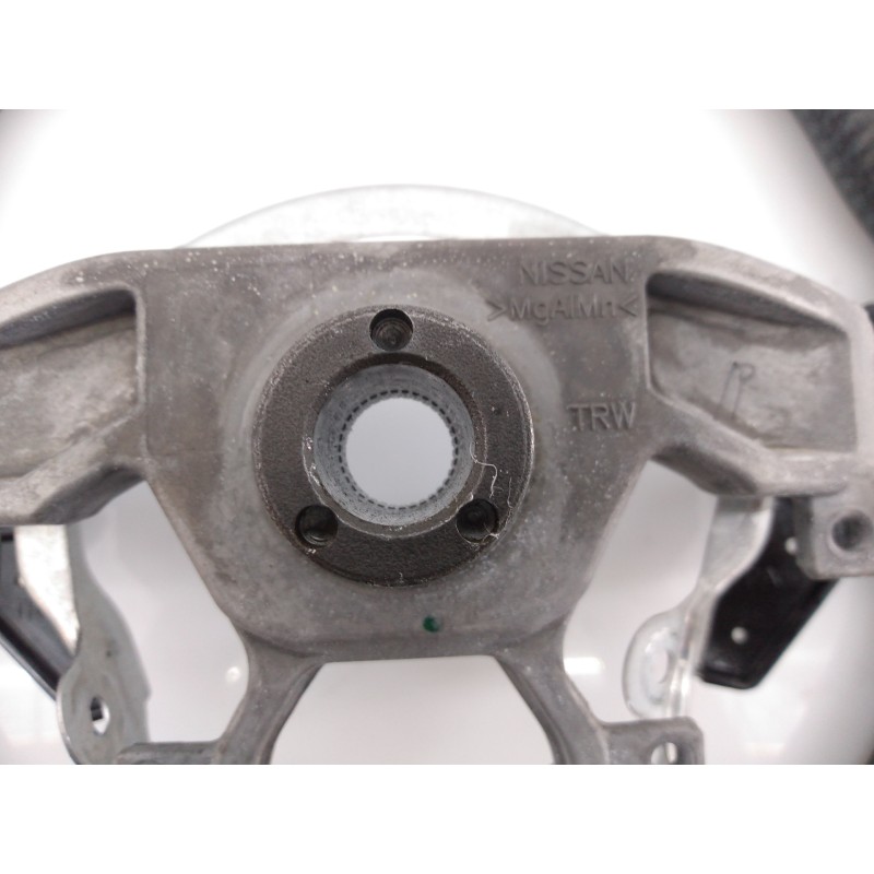 Recambio de volante para nissan juke (f15) tekna referencia OEM IAM 34126715A  E2-A4-54-2