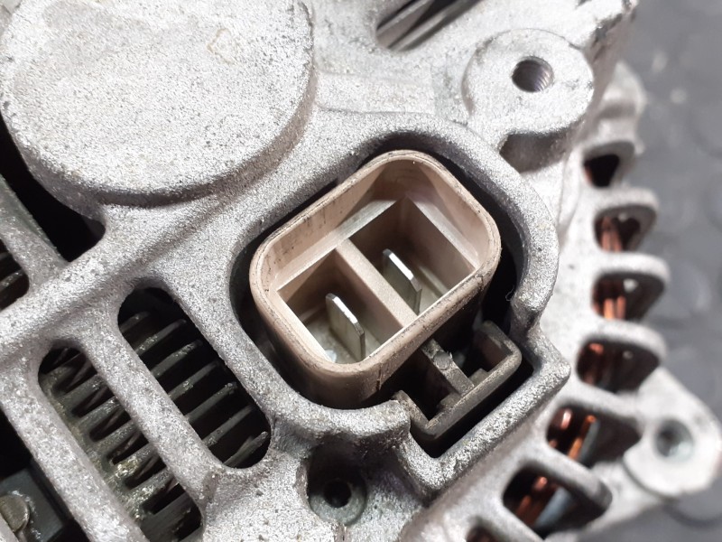 Recambio de alternador para hyundai h350 kasten essence l2 referencia OEM IAM CGB14561  P3-A4-25-2