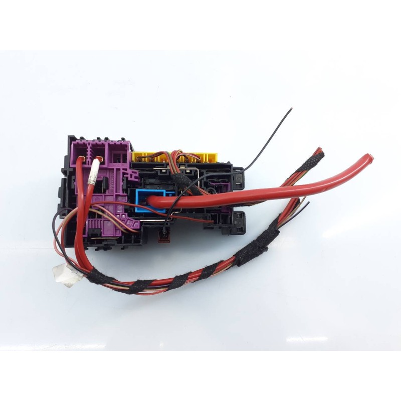 Recambio de caja reles / fusibles para mercedes-benz clase c (w205) lim. c 220 cdi bluetec (205.004) referencia OEM IAM A2059067