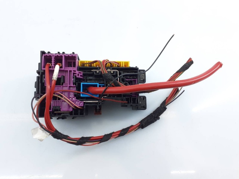 Recambio de caja reles / fusibles para mercedes-benz clase c (w205) lim. c 220 cdi bluetec (205.004) referencia OEM IAM A2059067