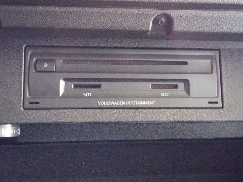 Recambio de sistema navegacion gps para volkswagen passat variant (3g5) advance bmt referencia OEM IAM   