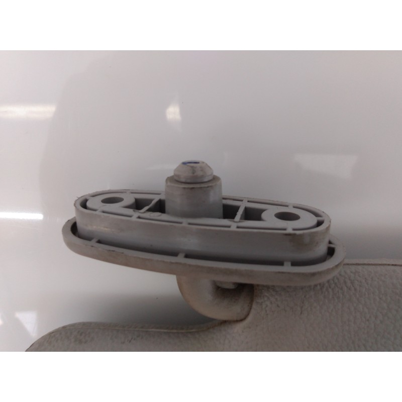 Recambio de parasol izquierdo para hyundai h350 kasten essence l2 referencia OEM IAM   E2-B6-12-2
