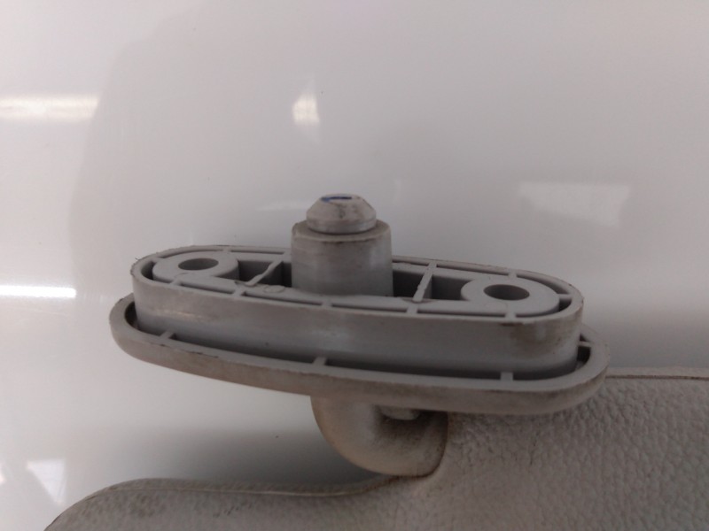 Recambio de parasol izquierdo para hyundai h350 kasten essence l2 referencia OEM IAM   E2-B6-12-2