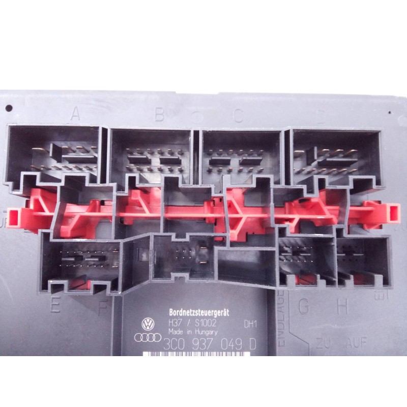 Recambio de caja reles / fusibles para volkswagen golf v berlina (1k1) highline referencia OEM IAM 3C0937049D  E2-A1-19-7