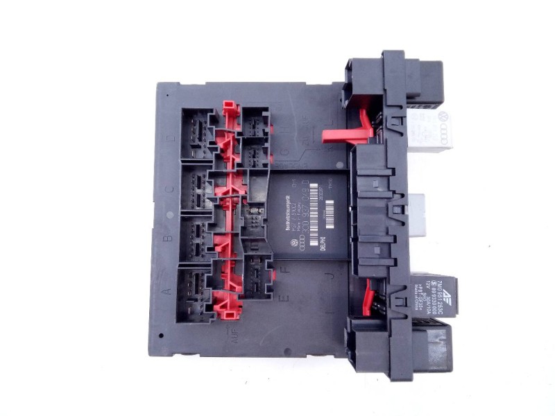 Recambio de caja reles / fusibles para volkswagen golf v berlina (1k1) highline referencia OEM IAM 3C0937049D  E2-A1-19-7