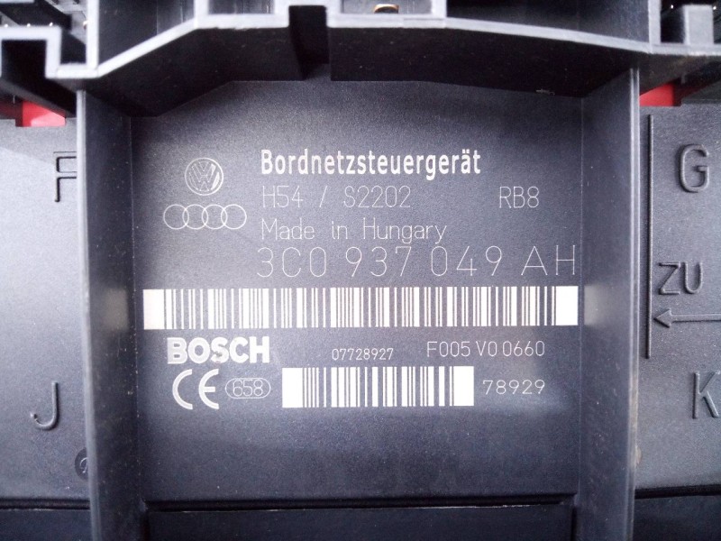 Recambio de caja reles / fusibles para volkswagen golf v berlina (1k1) conceptline (e) referencia OEM IAM 3C0937049AH  E2-A1-29-