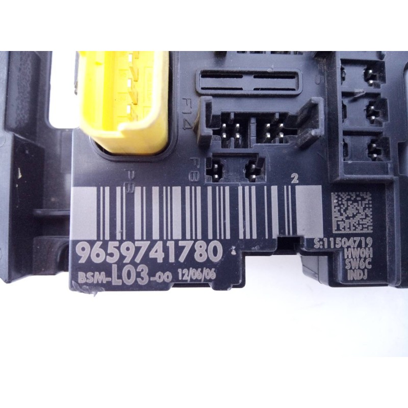 Recambio de caja reles / fusibles para citroën c3 1.4 audace referencia OEM IAM 9659741780  E3-B2-30-2