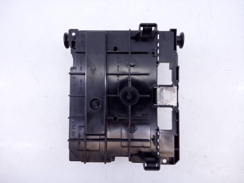 Recambio de caja reles / fusibles para citroën c3 1.4 audace referencia OEM IAM 9659741780  E3-B2-30-2