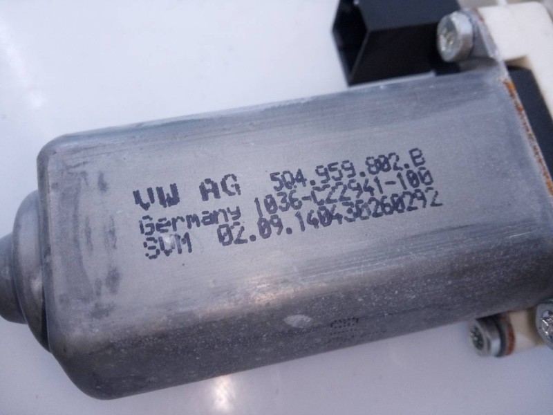 Recambio de elevalunas delantero derecho para volkswagen passat lim. (3g2) sport bmt referencia OEM IAM 5Q4959802B  E1-B6-16-1