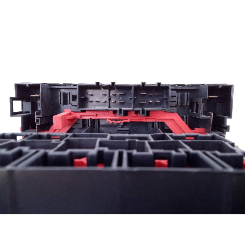 Recambio de caja reles / fusibles para seat leon (1p1) reference referencia OEM IAM 3C0937049D  E2-A1-28-7