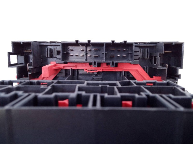 Recambio de caja reles / fusibles para seat leon (1p1) reference referencia OEM IAM 3C0937049D  E2-A1-28-7