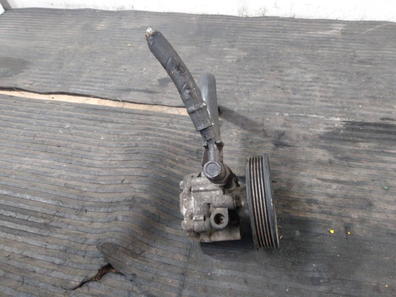 Recambio de bomba direccion para kia carnival ii referencia OEM IAM   P3-B4-15-2