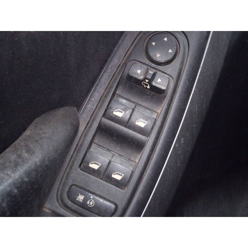 Recambio de mando elevalunas delantero izquierdo para citroën c4 grand picasso exclusive referencia OEM IAM   