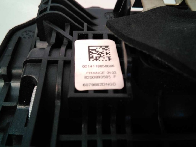 Recambio de airbag delantero izquierdo para renault kangoo expression referencia OEM IAM 6079882DNGD 0214118850066 E1-A1-39-2