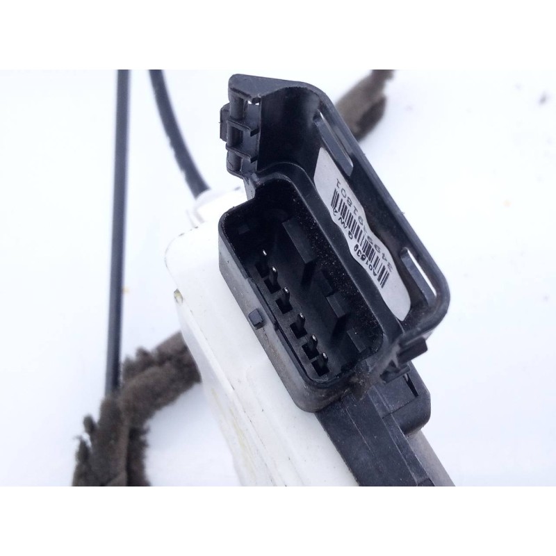 Recambio de cerradura puerta trasera derecha para citroën berlingo 1.6 hdi 92 sx familiar referencia OEM IAM A029261634409  E1-A