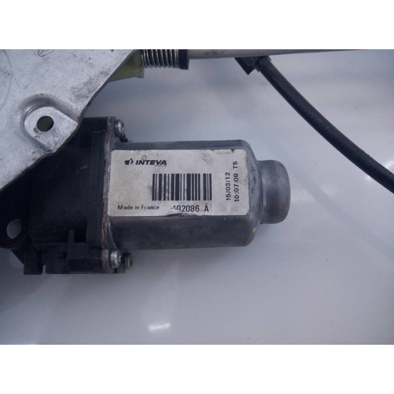 Recambio de elevalunas delantero derecho para renault kangoo expression referencia OEM IAM 402086A  E1-B3-4-2