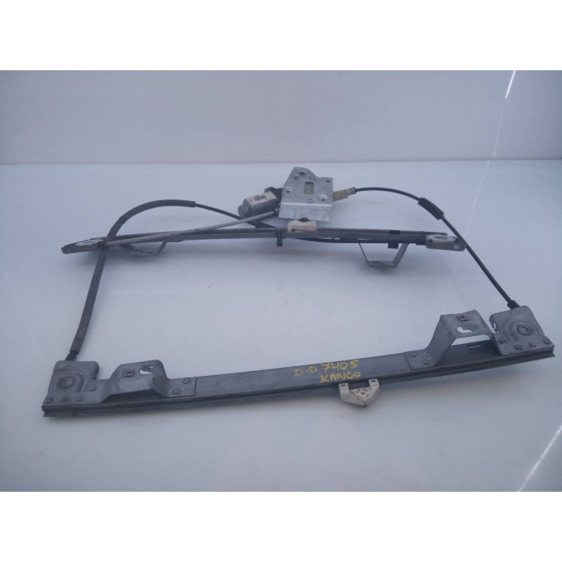 Recambio de elevalunas delantero derecho para renault kangoo expression referencia OEM IAM 402086A  E1-B3-4-2