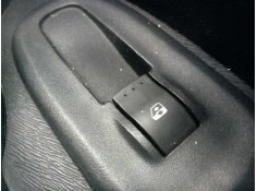 MANDO ELEVALUNAS DELANTERO DERECHO 