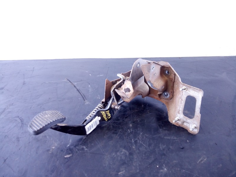 Recambio de pedal embrague para citroën berlingo 1.6 hdi 92 sx familiar referencia OEM IAM 84PGQG0048577  P2-A3-13