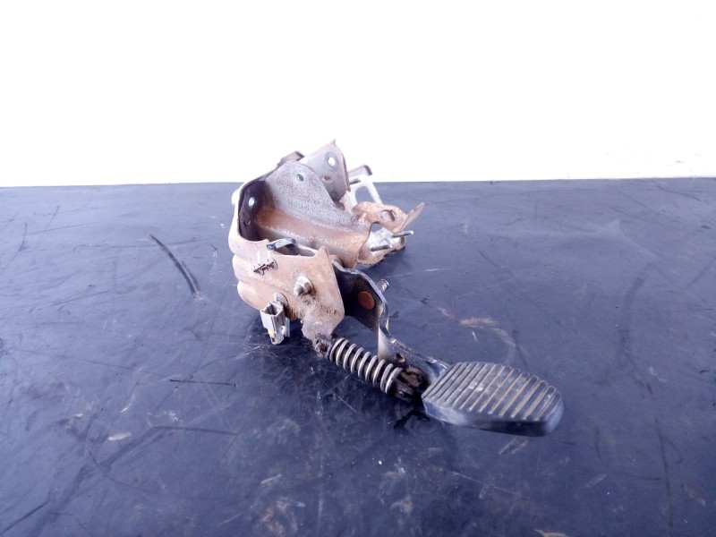 Recambio de pedal embrague para citroën berlingo 1.6 hdi 92 sx familiar referencia OEM IAM 84PGQG0048577  P2-A3-13