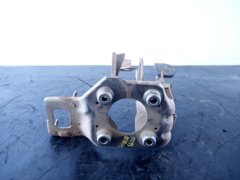 Recambio de pedal embrague para citroën berlingo 1.6 hdi 92 sx familiar referencia OEM IAM 84PGQG0048577  P2-A3-13