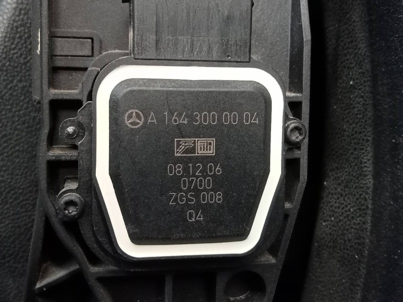 Recambio de pedal acelerador para mercedes-benz clase m (w164) 3.0 cdi cat referencia OEM IAM A1643000004  