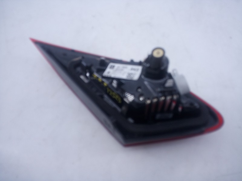 Recambio de piloto trasero derecho porton para opel corsa e selective referencia OEM IAM 39012624  E2-B6-59-1