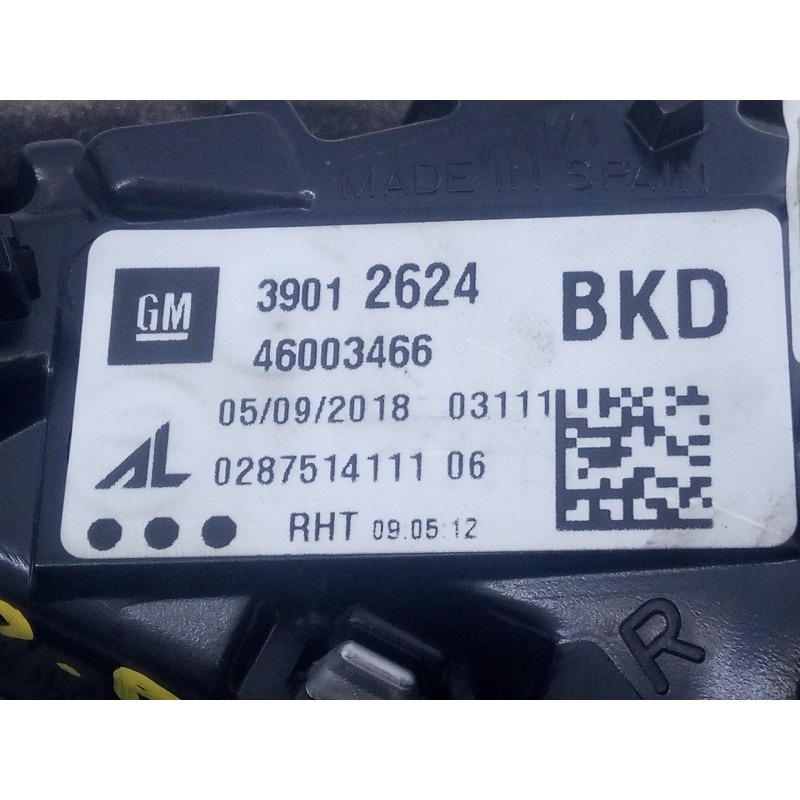 Recambio de piloto trasero derecho porton para opel corsa e selective referencia OEM IAM 39012624  E2-B6-59-1