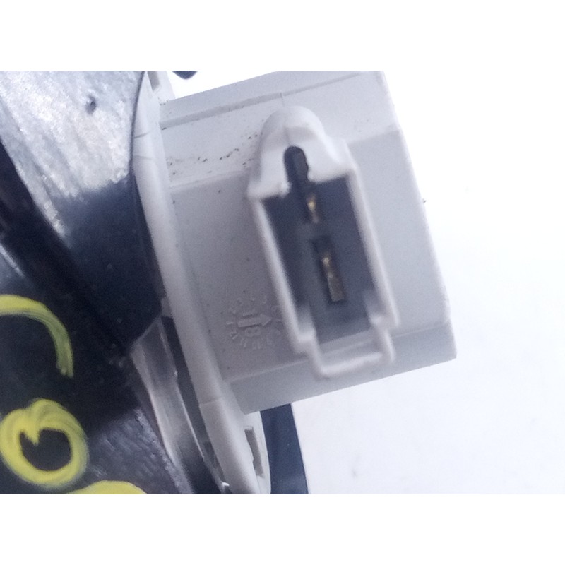 Recambio de piloto trasero derecho porton para opel corsa e selective referencia OEM IAM 39012624  E2-B6-59-1