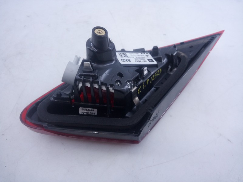 Recambio de piloto trasero izquierdo porton para opel corsa e selective referencia OEM IAM 39012623  E2-B6-59-1