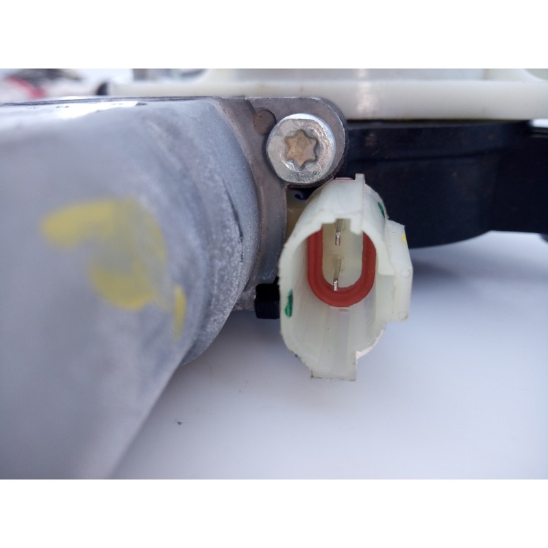 Recambio de elevalunas trasero derecho para hyundai i20 trend referencia OEM IAM   E2-B5-14-1