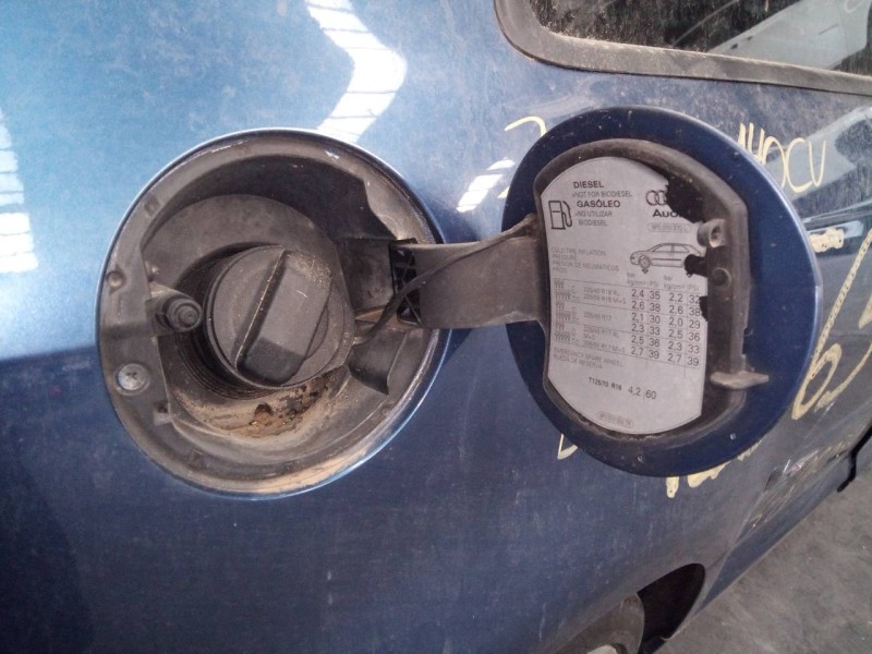 Recambio de tapa exterior combustible para audi a3 (8p) 2.0 tdi ambiente referencia OEM IAM   