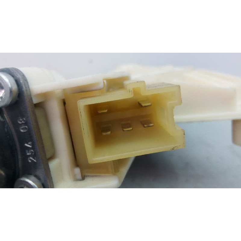 Recambio de motor elevalunas delantero izquierdo para mercedes-benz clase c (w204) berlina c 220 cdi (204.008) referencia OEM IA
