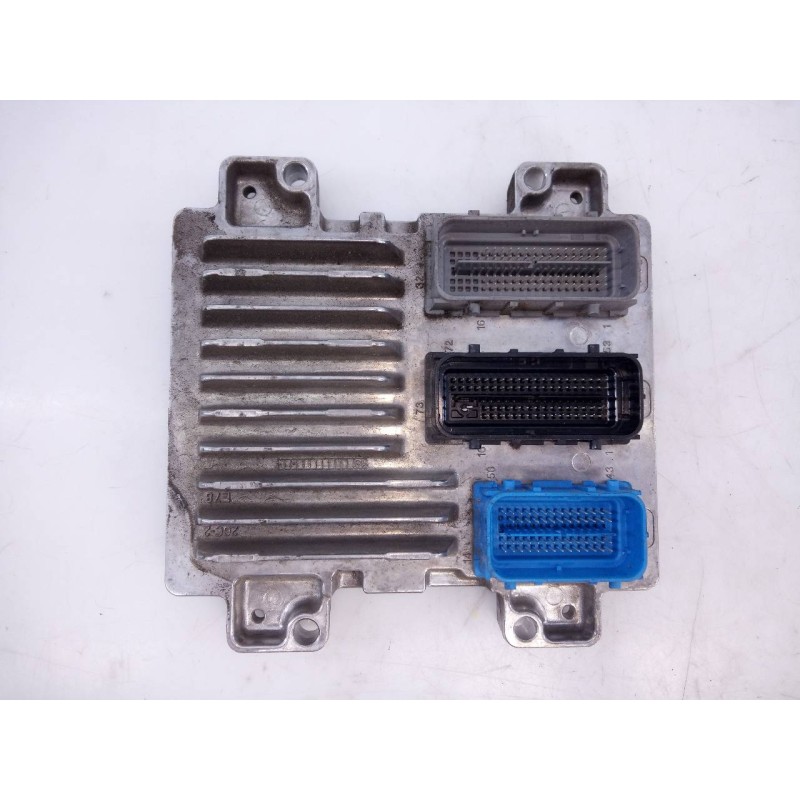 Recambio de centralita motor uce para opel corsa e selective referencia OEM IAM 12695605 86ACHMK481981AC0 E3-A5-19-3