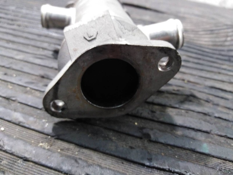 Recambio de valvula egr para kia carnival referencia OEM IAM   P1-A2-3