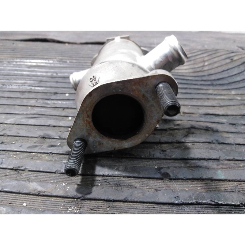 Recambio de valvula egr para kia carnival referencia OEM IAM   P1-A2-3