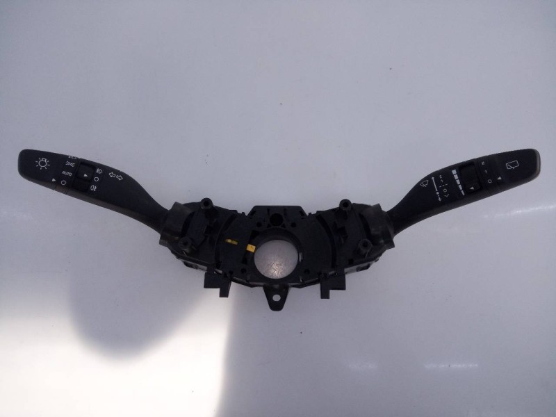 Recambio de mando intermitentes para hyundai i20 trend referencia OEM IAM 93403C8950  E3-A3-25-4