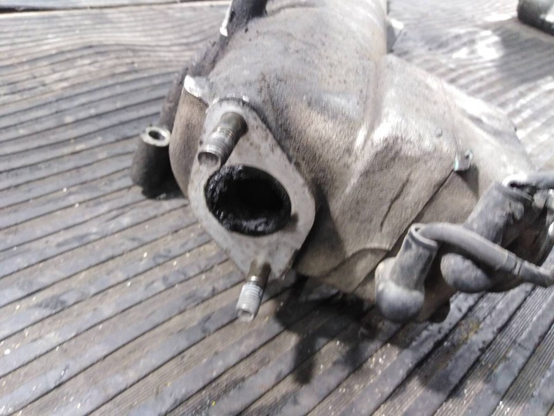 Recambio de colector admision para kia carnival referencia OEM IAM   P1-B8-28