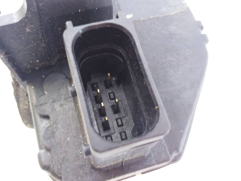 Recambio de cerradura puerta delantera derecha para opel insignia berlina cosmo referencia OEM IAM 133736  E1-B6-8-2