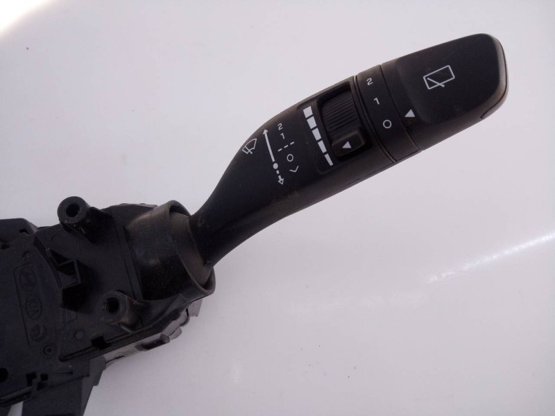 Recambio de mando intermitentes para hyundai i20 trend referencia OEM IAM 93403C8950  E3-A3-25-4
