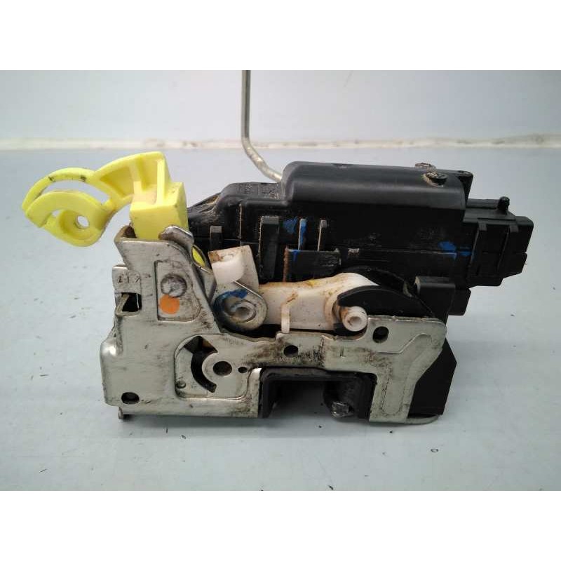 Recambio de cerradura puerta trasera izquierda para dacia duster adventure 4x4 referencia OEM IAM   E1-A1-24-1