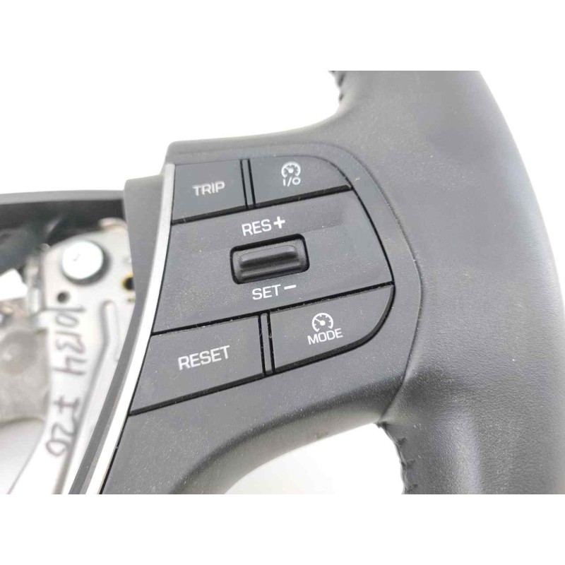 Recambio de volante para hyundai i20 trend referencia OEM IAM 56110C8160TRY  E2-B5-60-2