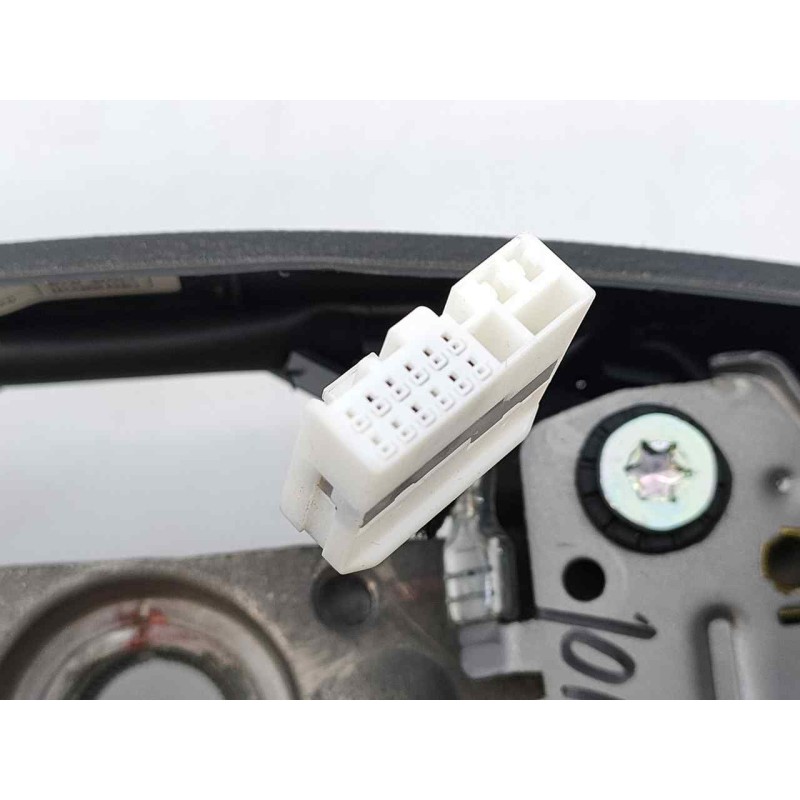 Recambio de volante para hyundai i20 trend referencia OEM IAM 56110C8160TRY  E2-B5-60-2