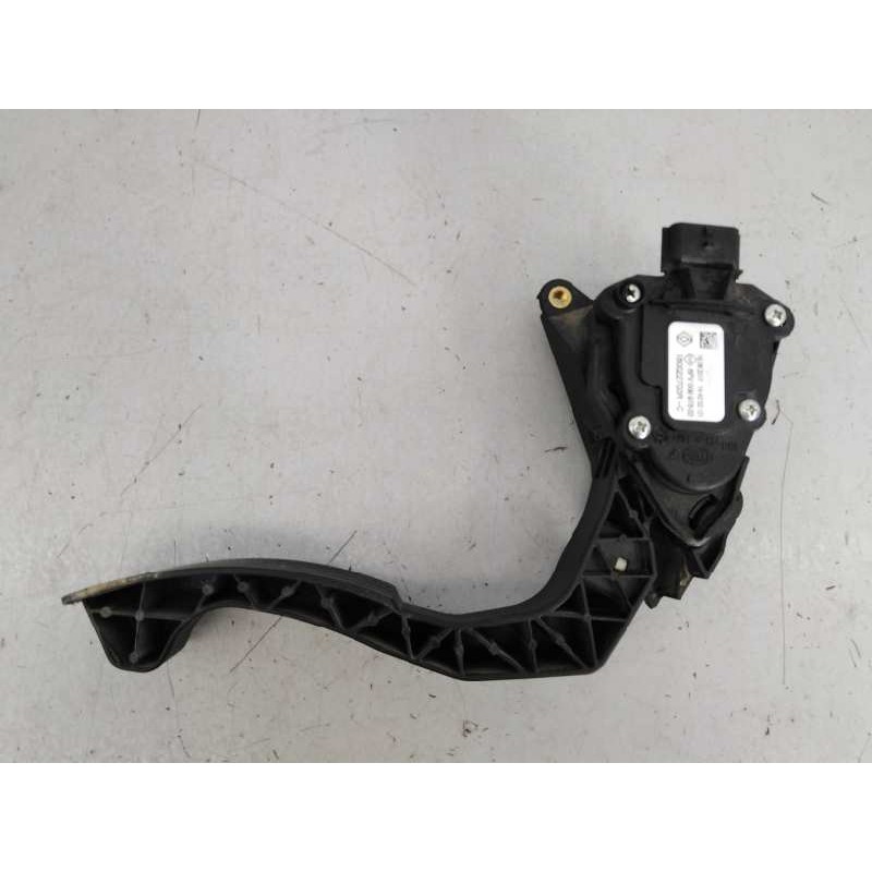 Recambio de pedal acelerador para dacia duster adventure 4x4 referencia OEM IAM 180022703RC 6PV00997803 E2-A1-37-7