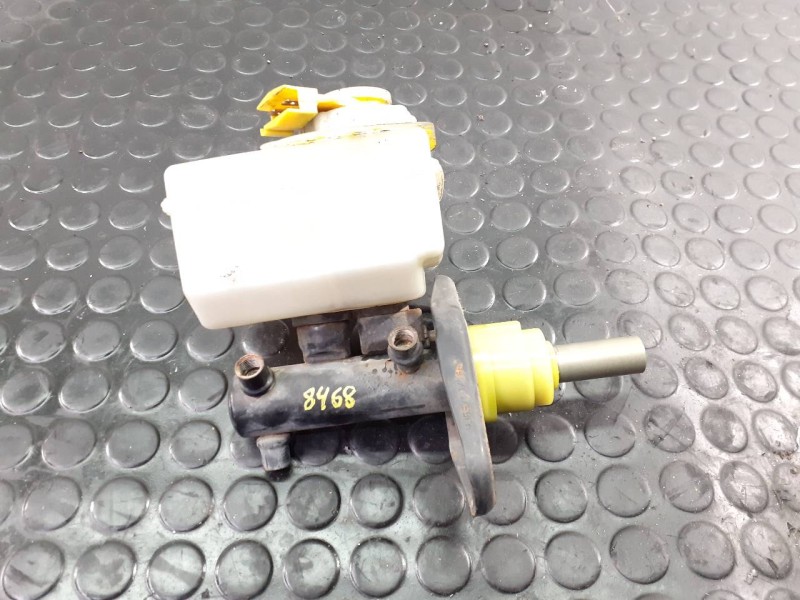 Recambio de bomba freno para land rover defender (ld) 90 e familiar referencia OEM IAM   P2-B4-4